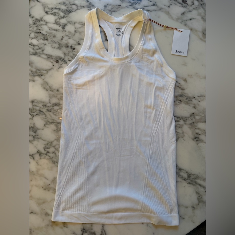 NWT Quince Seamless Ruched Tank Top White Stretch Active Racerback Sz XS - Picture 4 of 7